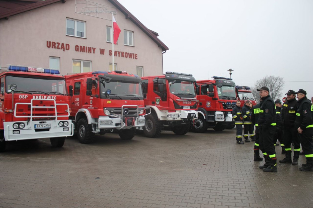 Nowy pojazd dla druhów OSP w Miedzierzy [zdjęcia]
