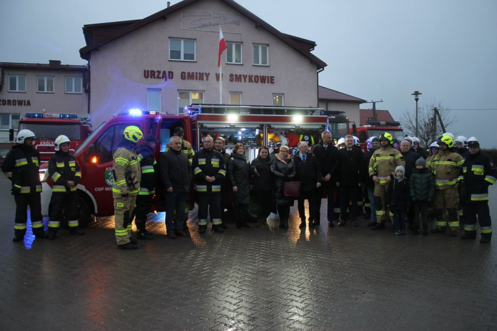 Nowy pojazd dla druhów OSP w Miedzierzy [zdjęcia]