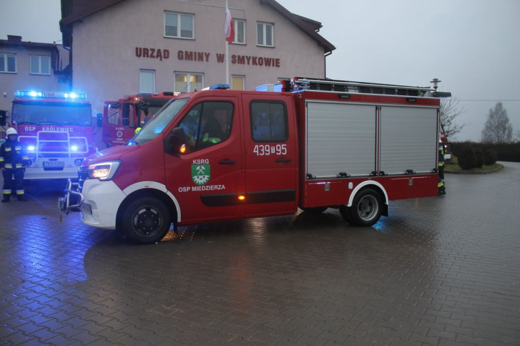 Nowy pojazd dla druhów OSP w Miedzierzy [zdjęcia]