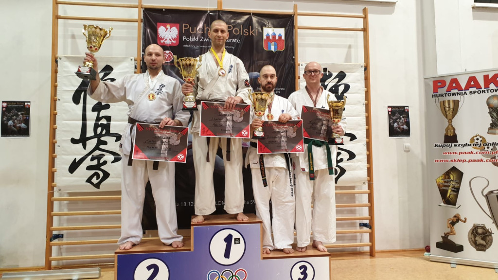 Karatecy z dobrymi występami na Pucharze Polski. Mamy seniorski medal! [zdjęcia]