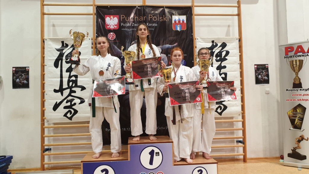 Karatecy z dobrymi występami na Pucharze Polski. Mamy seniorski medal! [zdjęcia]