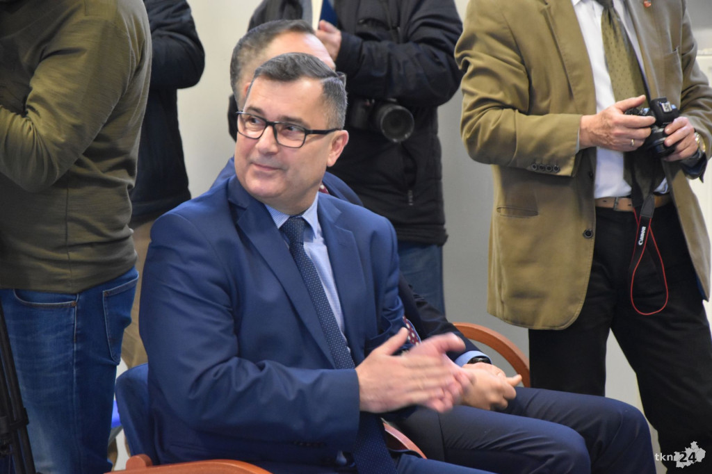 Powiat konecki murem za polskim mundurem [wideo, zdjęcia]