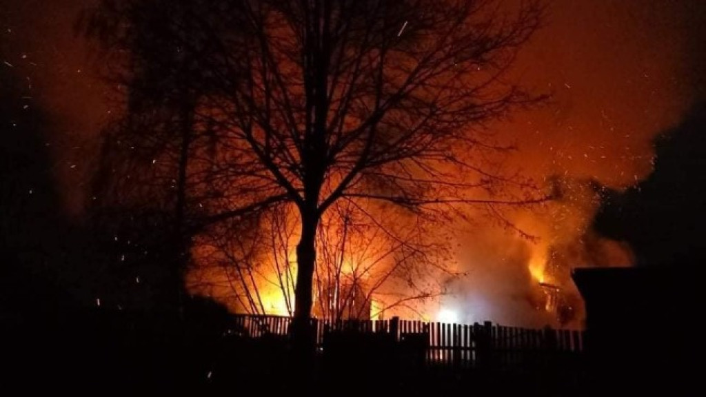 Potrzebna pomoc dla ludzi i zwierząt po pożarze w Czermnie! [zdjęcia]