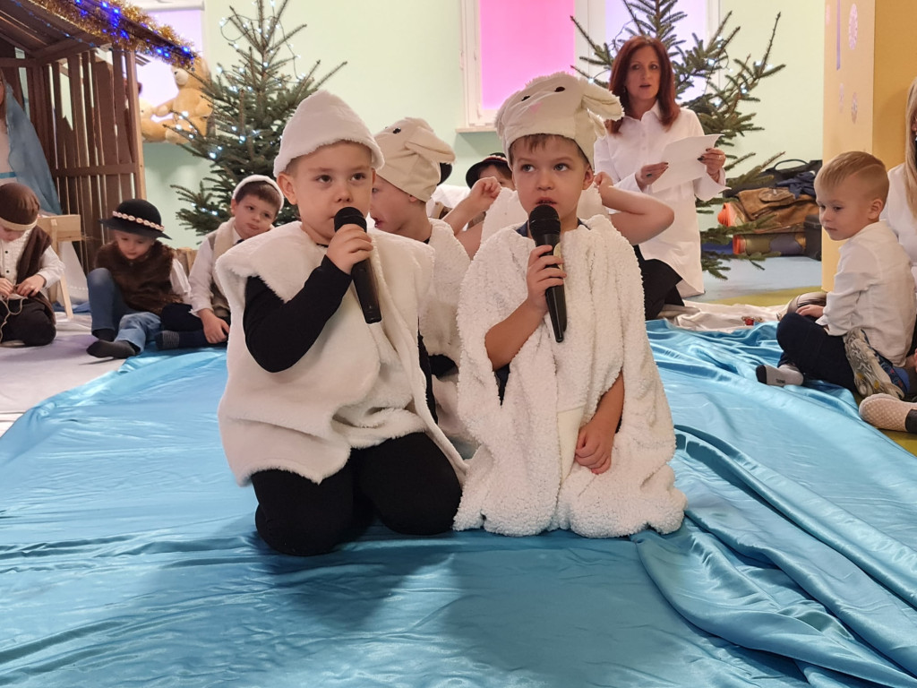 Wielopokoleniowe jasełka w Przedszkolu w Smykowie [zdjęcia]