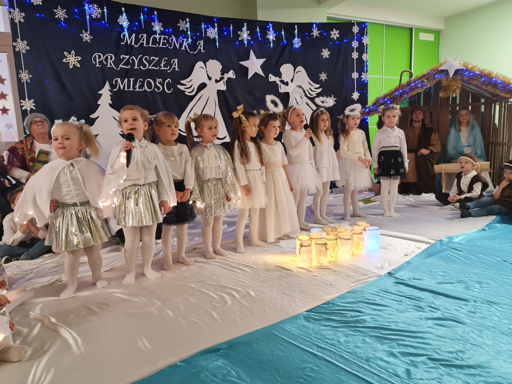 Wielopokoleniowe jasełka w Przedszkolu w Smykowie [zdjęcia]