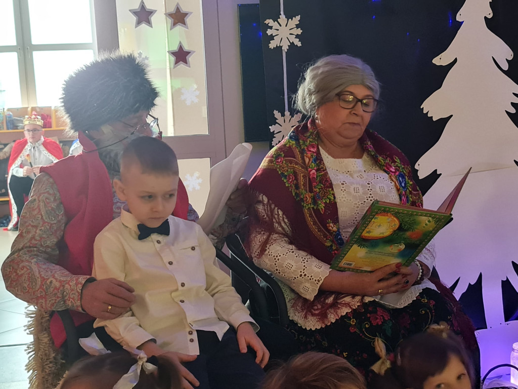 Wielopokoleniowe jasełka w Przedszkolu w Smykowie [zdjęcia]