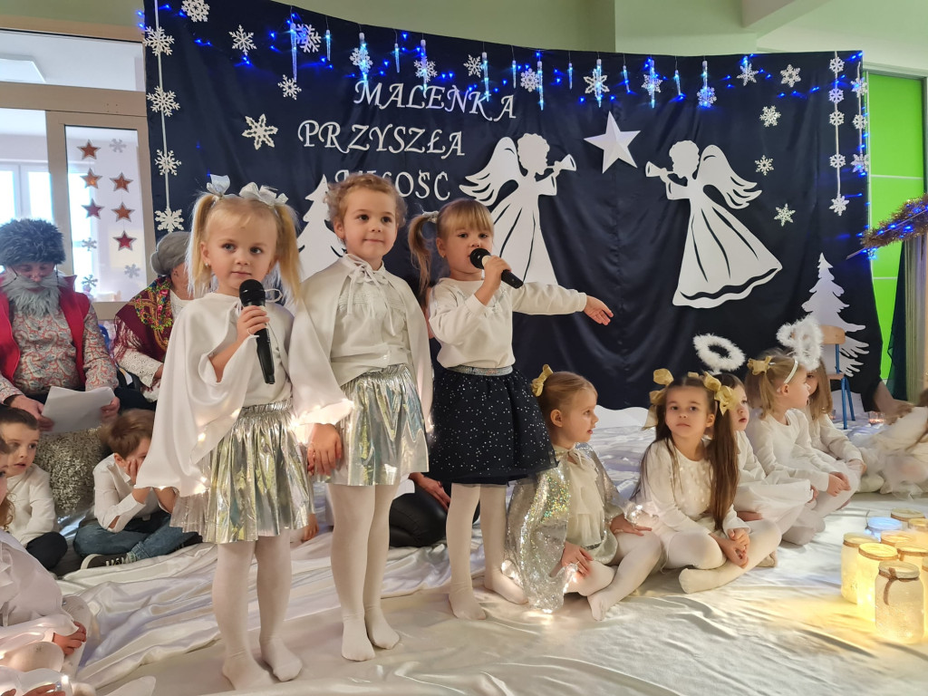 Wielopokoleniowe jasełka w Przedszkolu w Smykowie [zdjęcia]