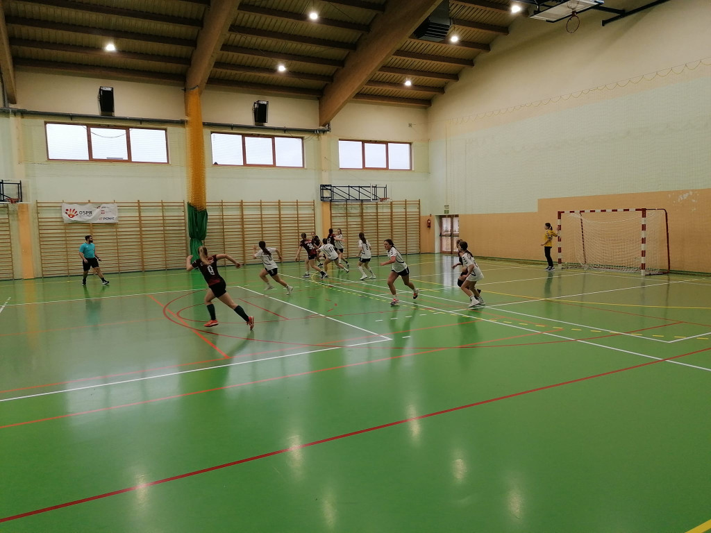 Przedświąteczna niedziela z Olimpią Końskie. Mecz dzieci i turniej juniorek! [wideo, zdjęcia]