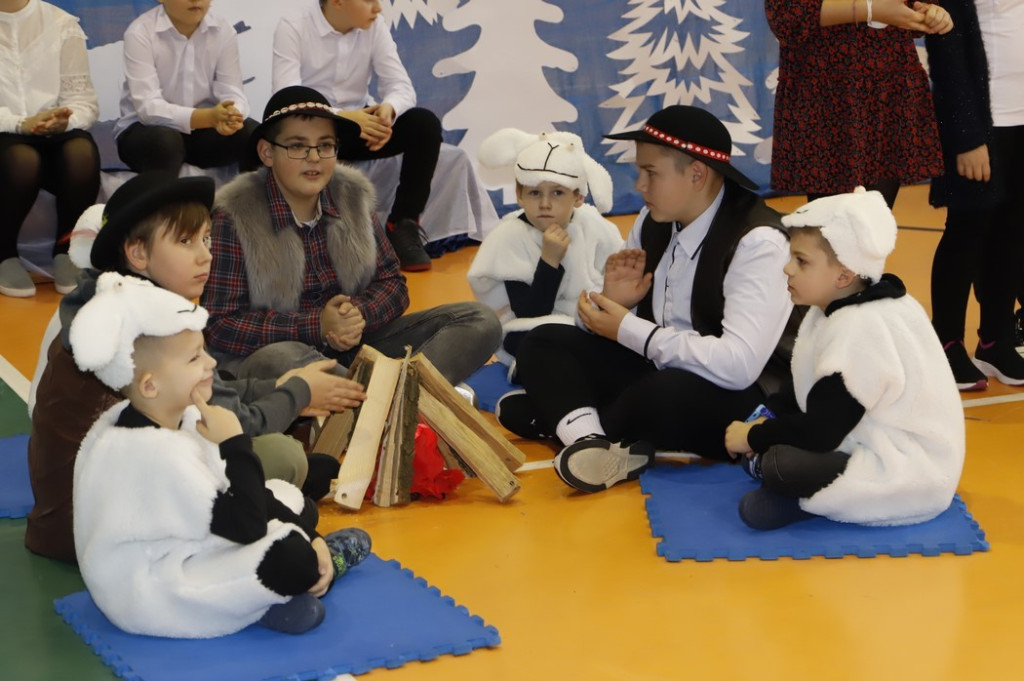 Szkolne jasełka, czyli jak dzieciaki z Gminy Smyków wyczekują świąt [zdjęcia]