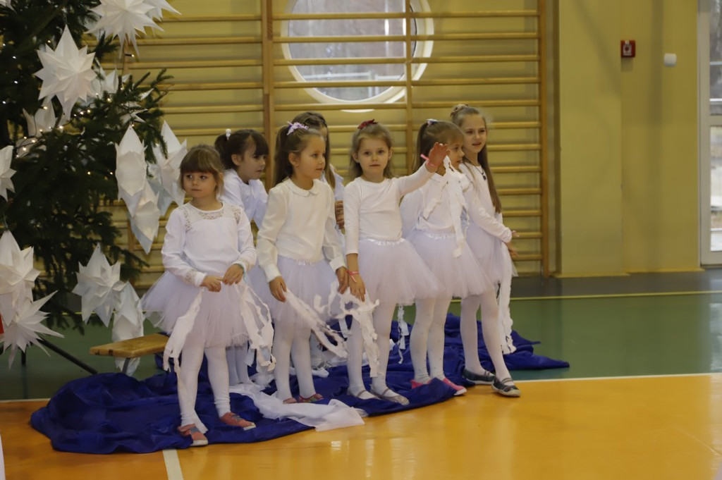 Szkolne jasełka, czyli jak dzieciaki z Gminy Smyków wyczekują świąt [zdjęcia]