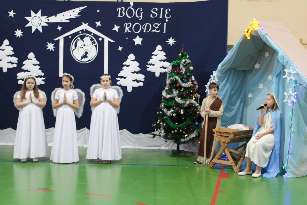 Szkolne jasełka, czyli jak dzieciaki z Gminy Smyków wyczekują świąt [zdjęcia]