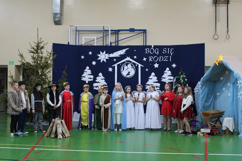 Szkolne jasełka, czyli jak dzieciaki z Gminy Smyków wyczekują świąt [zdjęcia]
