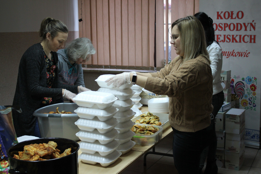 175 osób z gminy Smyków otrzymało świąteczne paczki [zdjęcia]