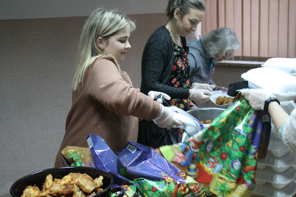 175 osób z gminy Smyków otrzymało świąteczne paczki [zdjęcia]