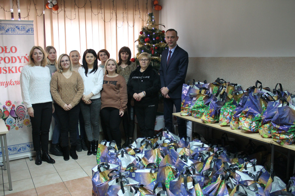 175 osób z gminy Smyków otrzymało świąteczne paczki [zdjęcia]