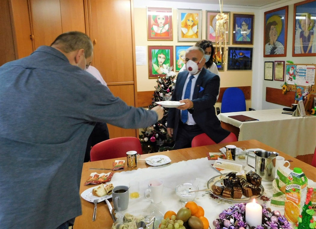 Spotkanie wigilijne w Domu Samopomocy w Stąporkowie [zdjęcia]