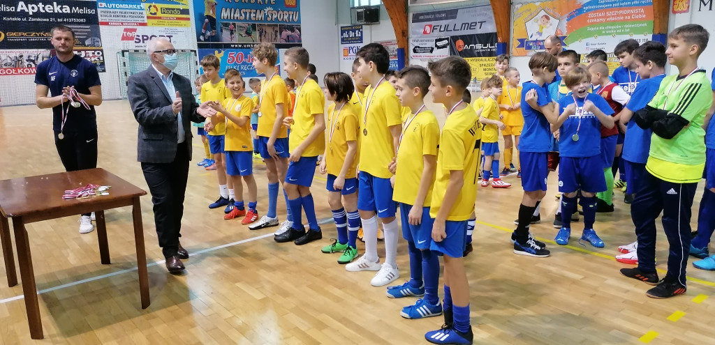 Moc dobrej zabawy na turnieju mikołajowym `Champions Końskie` [zdjęcia]