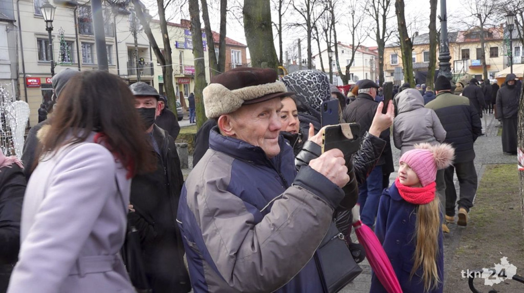 WIDEO: Królewski dzień w Radoszycach. Pojawiło się pięć koronowanych głów