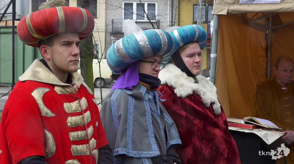 WIDEO: Królewski dzień w Radoszycach. Pojawiło się pięć koronowanych głów