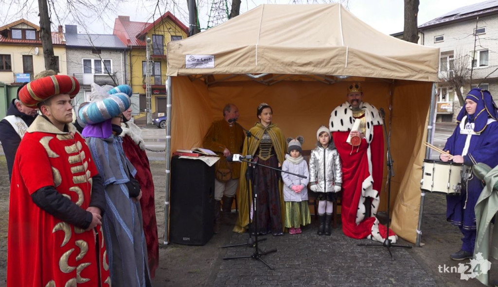 WIDEO: Królewski dzień w Radoszycach. Pojawiło się pięć koronowanych głów