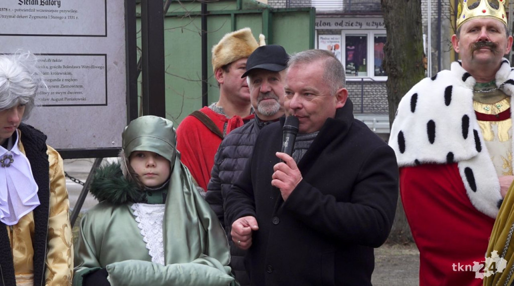 WIDEO: Królewski dzień w Radoszycach. Pojawiło się pięć koronowanych głów