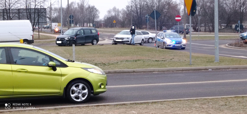 Znów kolizja przy Kauflandzie! [zdjęcia]