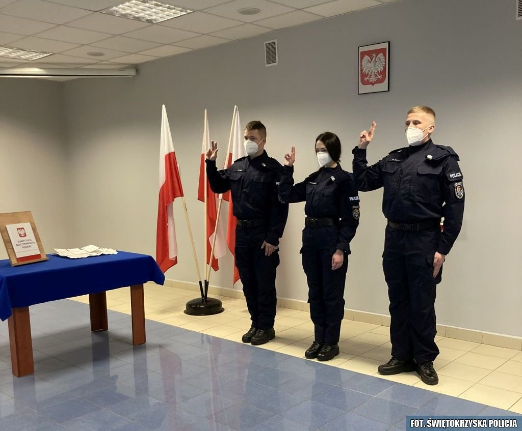 Nowi funkcjonariusze w szeregach koneckiej policji