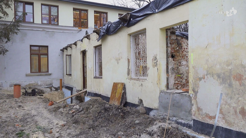 Końskie: Zmienia się park i jego otoczenie [wideo]