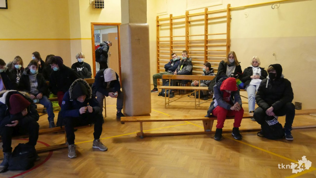 Czad `cichy zabójca`. Prelekcja edukacyjna w ZSP II w Końskich [wideo, zdjęcia]