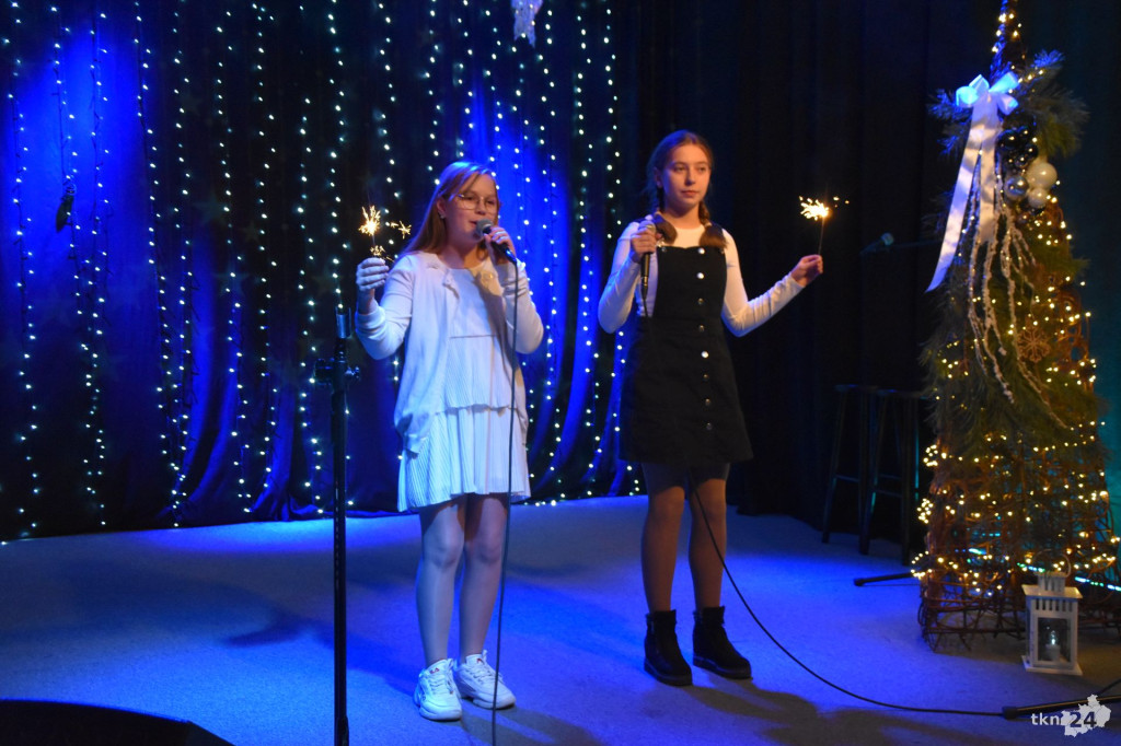 Koncert kolęd i pastorałek Studia Piosenki Solo w Końskich [wideo, zdjęcia]