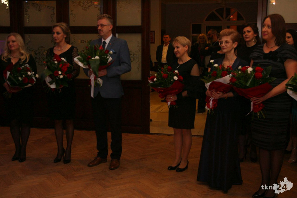 WIDEO: Studniówka II LO w Końskich