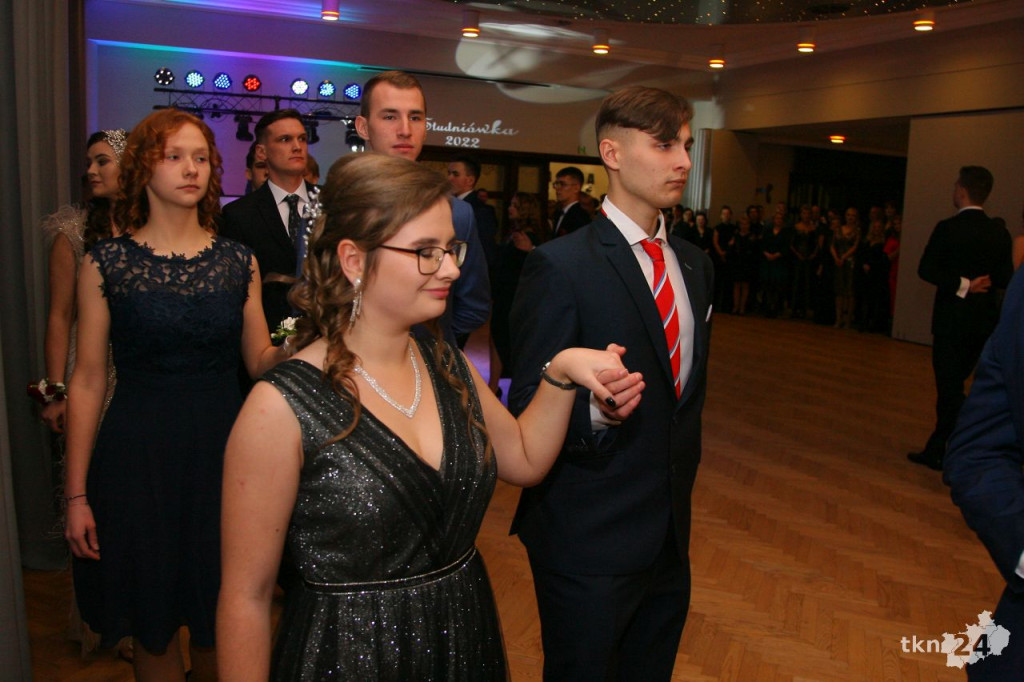 WIDEO: Studniówka II LO w Końskich