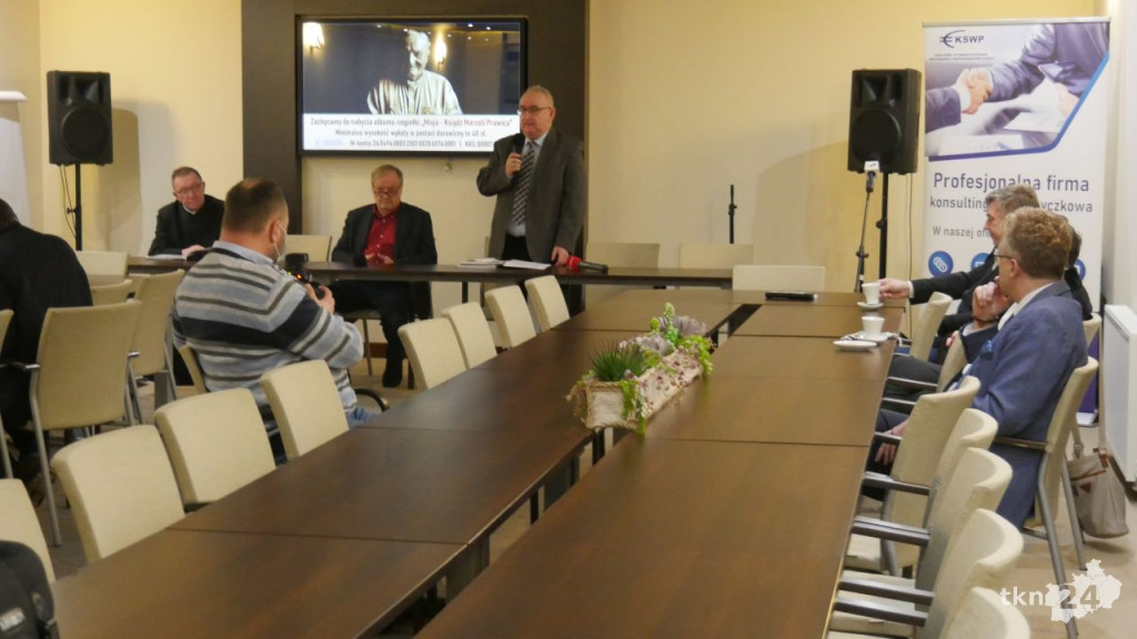 Misja. Ksiądz Marceli Prawica. Powstał piękny album o wyjątkowym kapłanie [wideo, zdjęcia]