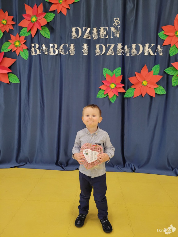 Przedszkolaki z Bajkowej Krainy dla babć i dziadków [wideo, zdjęcia]