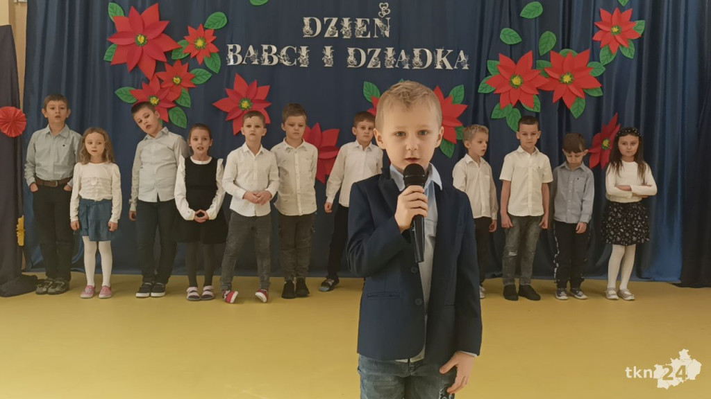 Przedszkolaki z Bajkowej Krainy dla babć i dziadków [wideo, zdjęcia]