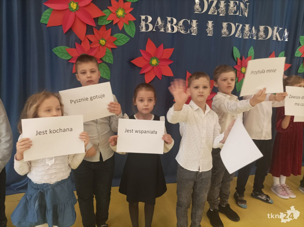 Przedszkolaki z Bajkowej Krainy dla babć i dziadków [wideo, zdjęcia]