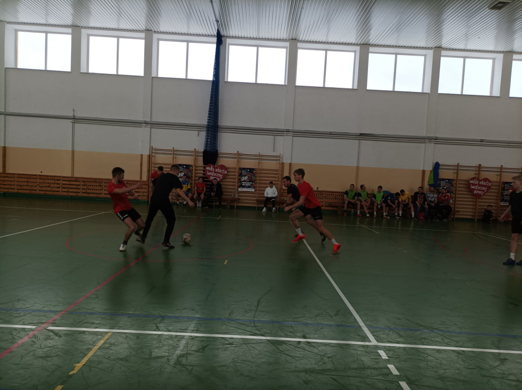 I część Turnieju Futsalu dla WOŚP w Miedzierzy już za nami! [wideo, zdjęcia]