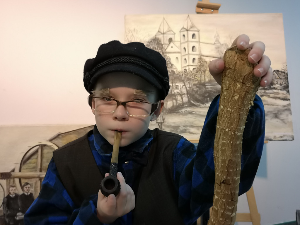 Dzieciaki w rolach seniorów! Ferie zimowe z CKiAL w Gowarczowie [wideo, zdjęcia]