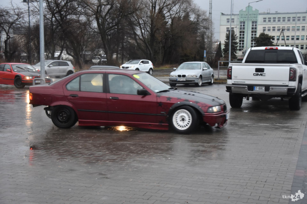 Finał WOŚP w Końskich. Morsowanie, motospot i licytacje! [wideo, zdjęcia]