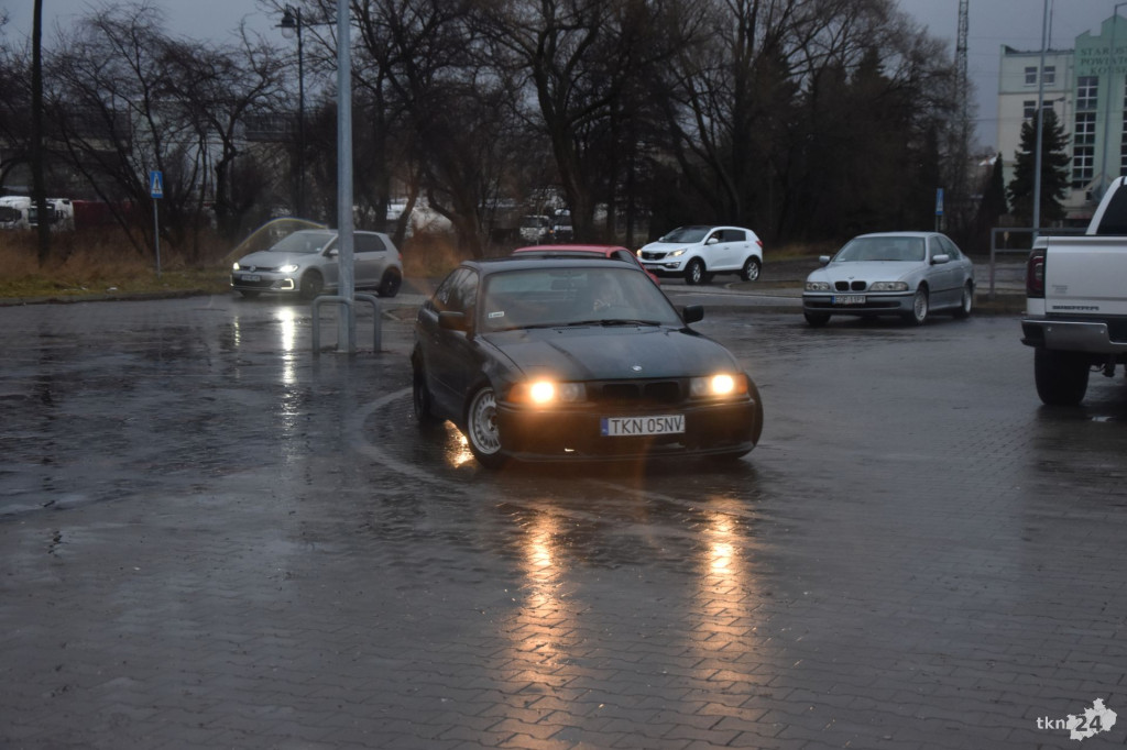 Finał WOŚP w Końskich. Morsowanie, motospot i licytacje! [wideo, zdjęcia]