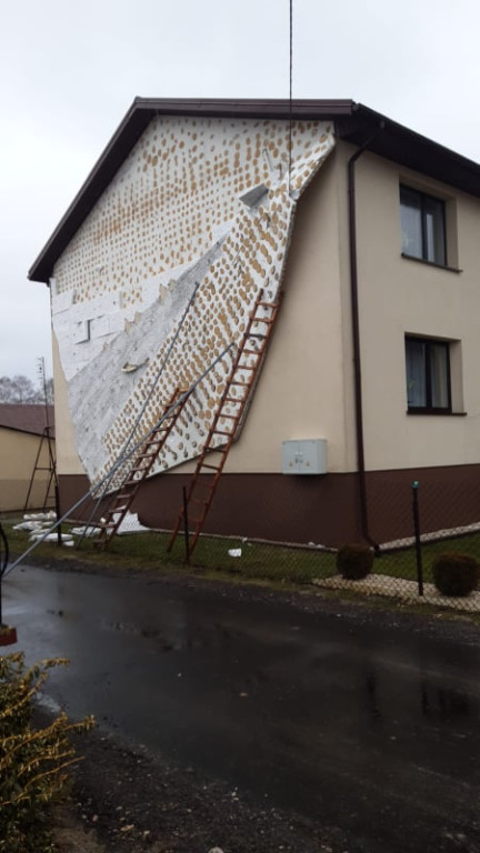 Silne wichury w powiecie koneckim. Kolejne 12 interwencji strażaków [zdjęcia]