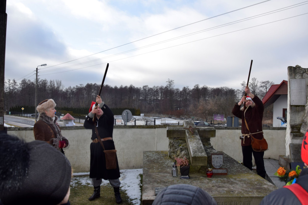 Turystyka idzie w parze z patriotyzmem. Za nami I Rajd Powstania Styczniowego [zdjęcia]