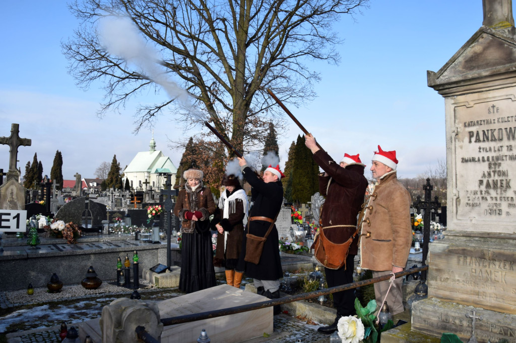 Turystyka idzie w parze z patriotyzmem. Za nami I Rajd Powstania Styczniowego [zdjęcia]