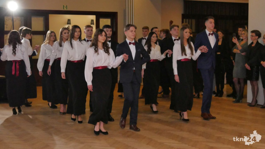 WIDEO: Studniówka I LO w Końskich 2022