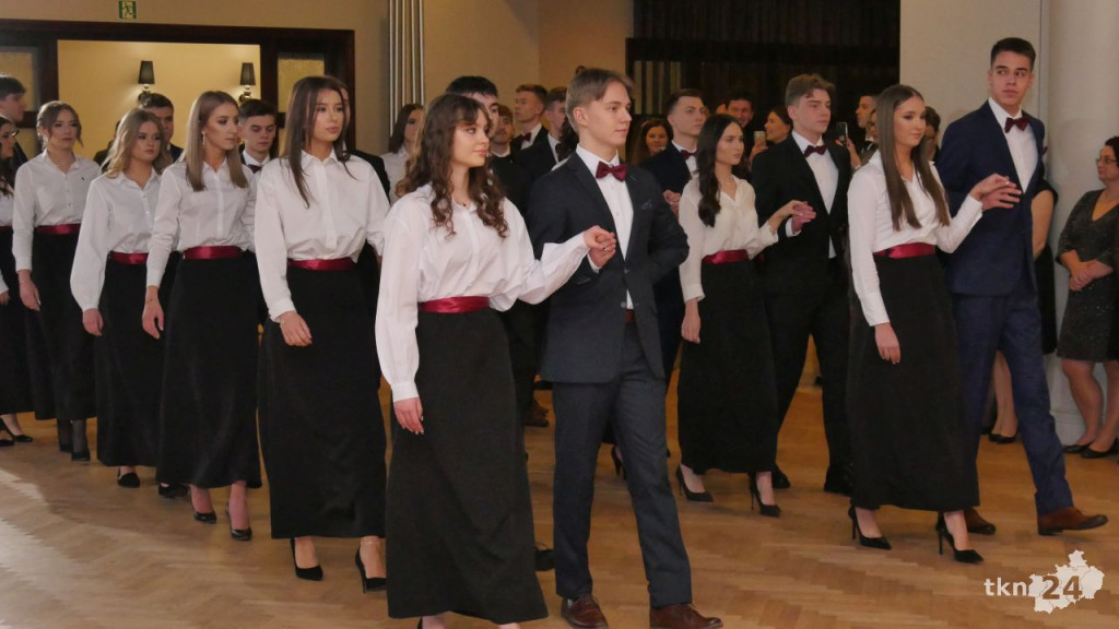 WIDEO: Studniówka I LO w Końskich 2022