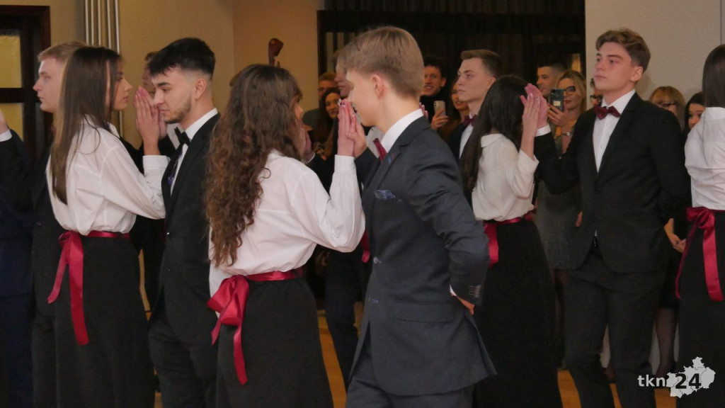 WIDEO: Studniówka I LO w Końskich 2022