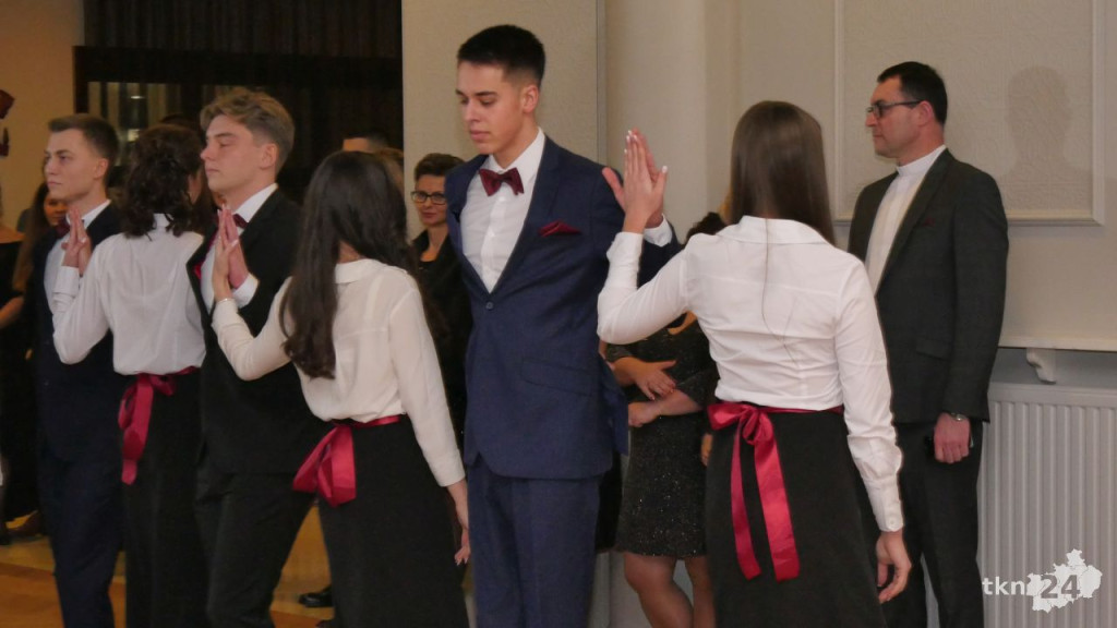 WIDEO: Studniówka I LO w Końskich 2022