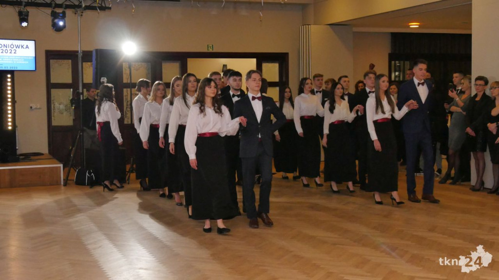 WIDEO: Studniówka I LO w Końskich 2022