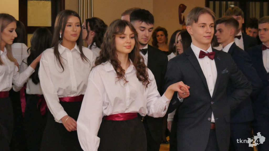 WIDEO: Studniówka I LO w Końskich 2022