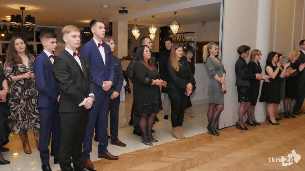 WIDEO: Studniówka I LO w Końskich 2022